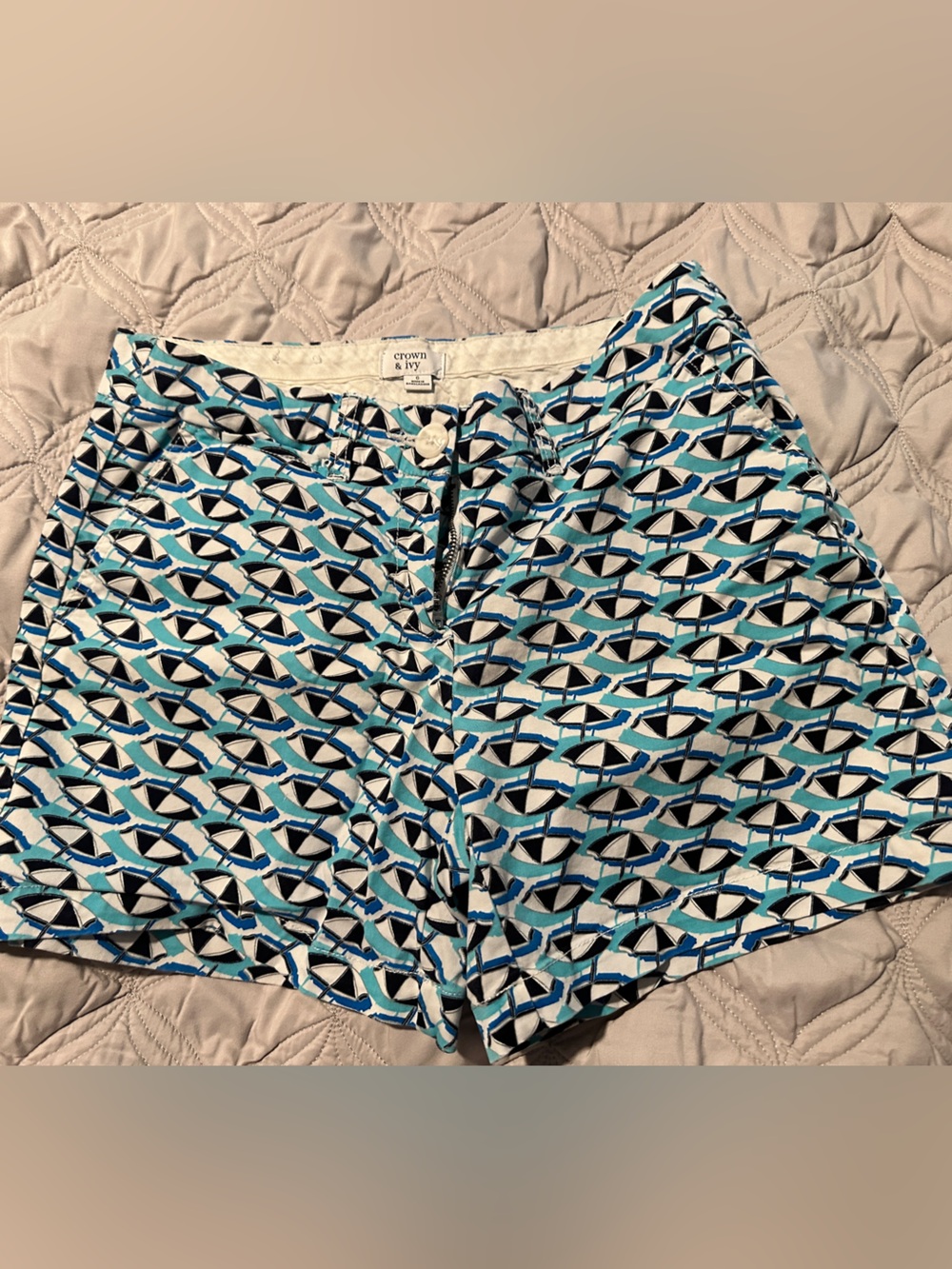 Crown & Ivy Blue & White Geometric Print Women’s Shorts